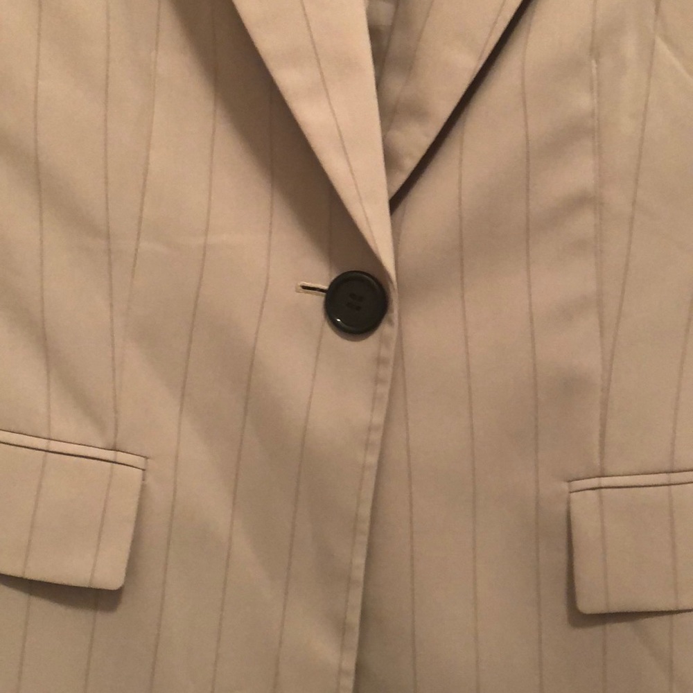Women’s jacket - Picture 4 of 5